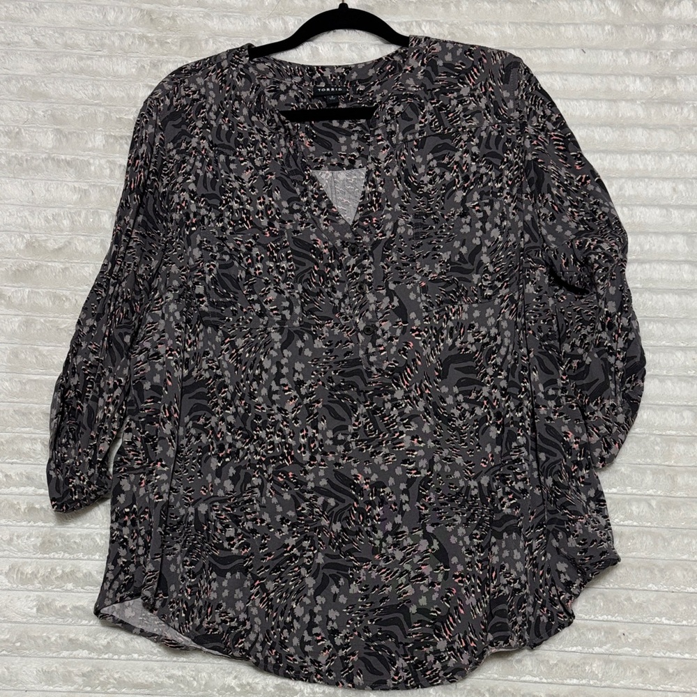 Torrid Black and Pink Patterned Blouse